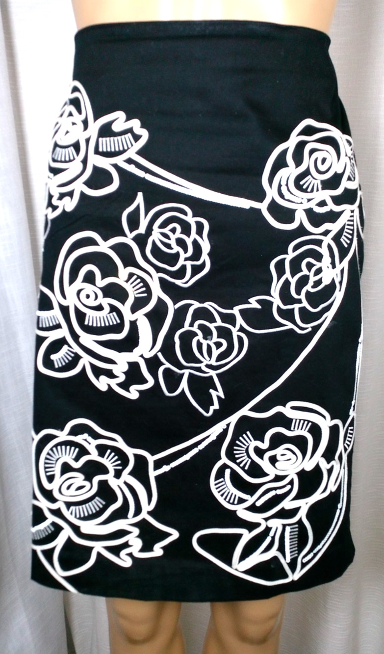 White House Black Market Pencil Skirt Size 6 Sequin Applique Floral Back Vent
